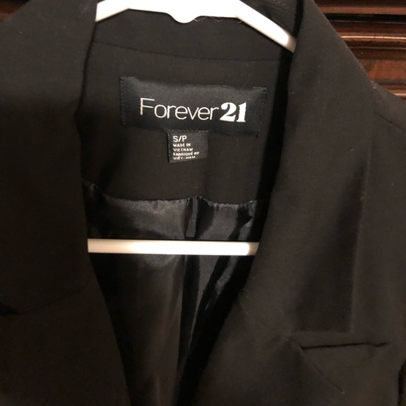 Blazer - Picture 5 of 6